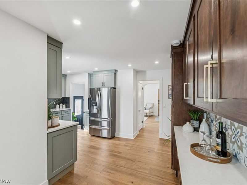 16305 Marquis Avenue, Cleveland, OH 44111 Photo 6