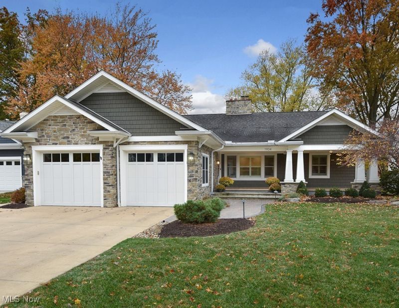 1904 Wynwood Drive, Rocky River, OH 44116