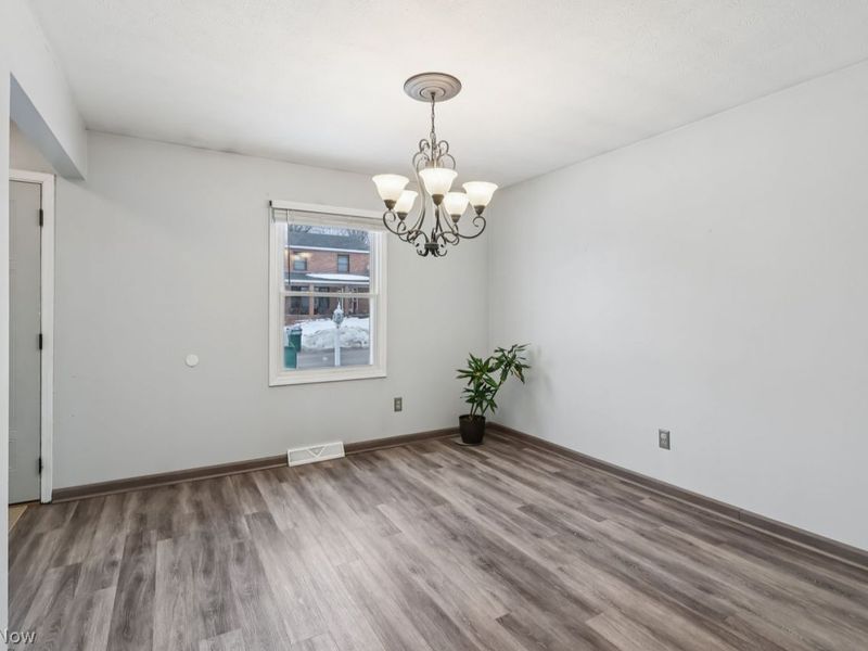 541 Orchardview Avenue, Seven Hills, OH 44131 Photo 10