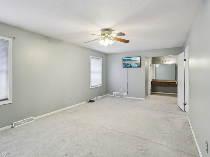 541 Orchardview Avenue, Seven Hills, OH 44131 Photo 23