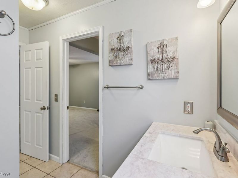 541 Orchardview Avenue, Seven Hills, OH 44131 Photo 26