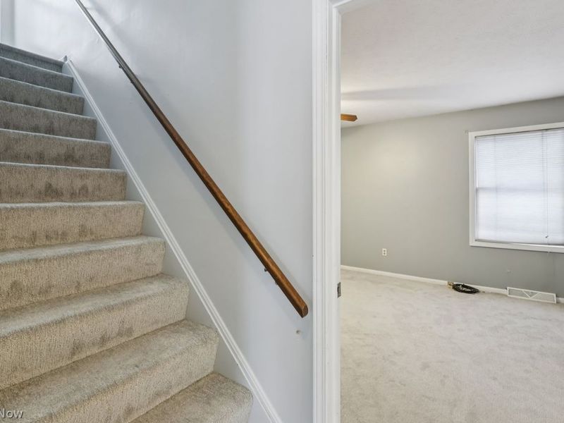 541 Orchardview Avenue, Seven Hills, OH 44131 Photo 30