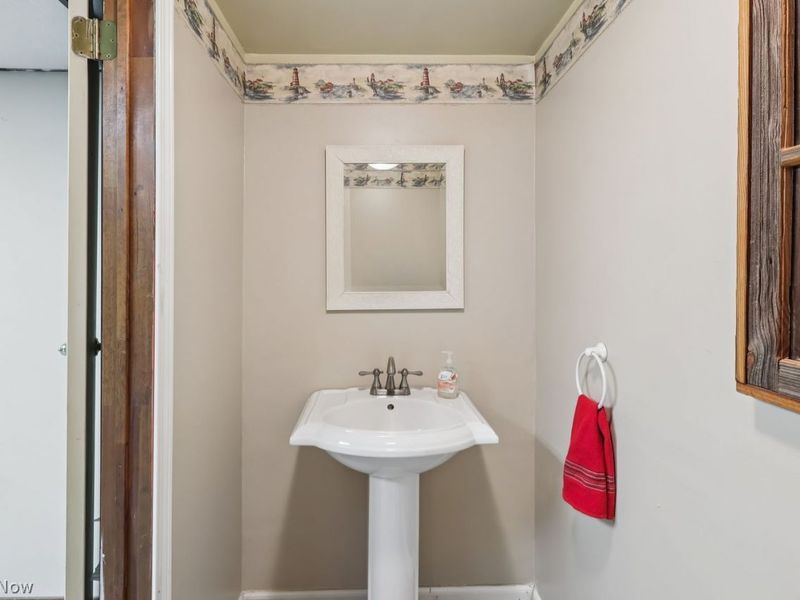 541 Orchardview Avenue, Seven Hills, OH 44131 Photo 39