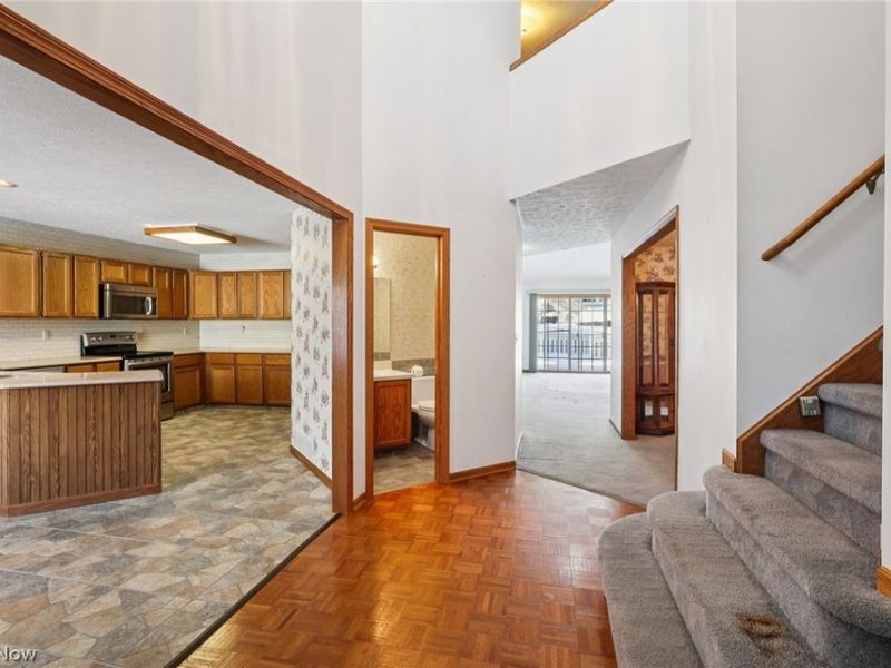 404 Shannon Drive, Wadsworth, OH 44281 Photo 3