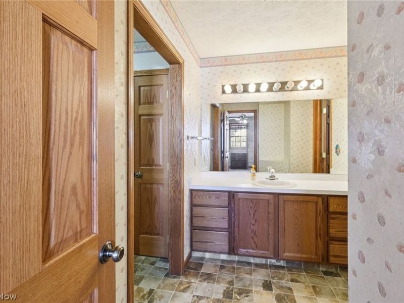 404 Shannon Drive, Wadsworth, OH 44281 Photo 34