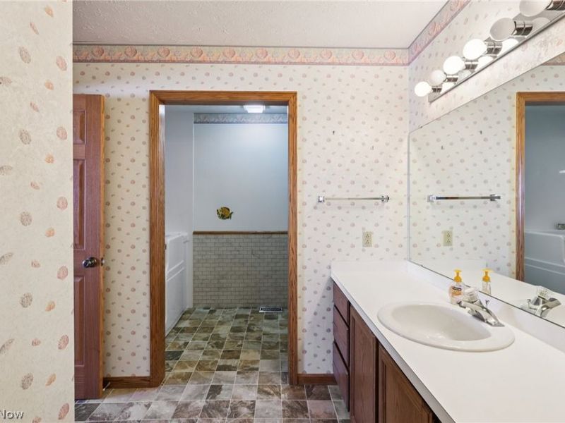 404 Shannon Drive, Wadsworth, OH 44281 Photo 35