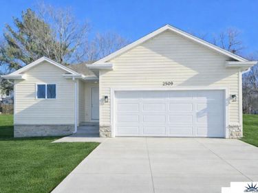 2509 N 71st Street , Omaha, NE 68104