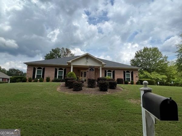 135 Bastille Way, Fayetteville, GA 30214