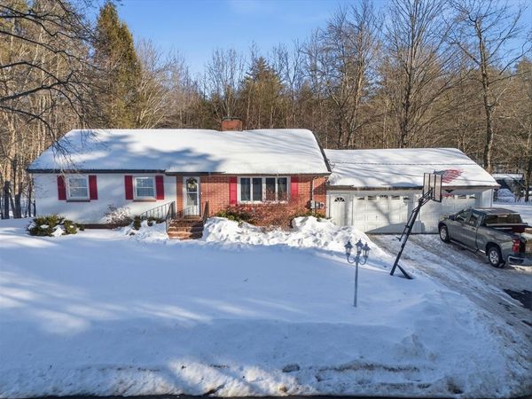 16 Worcester Road, Townsend, MA 01469