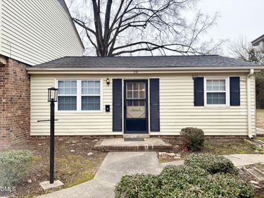 1002 Willow Drive, Unit 16, Chapel Hill, NC 27514