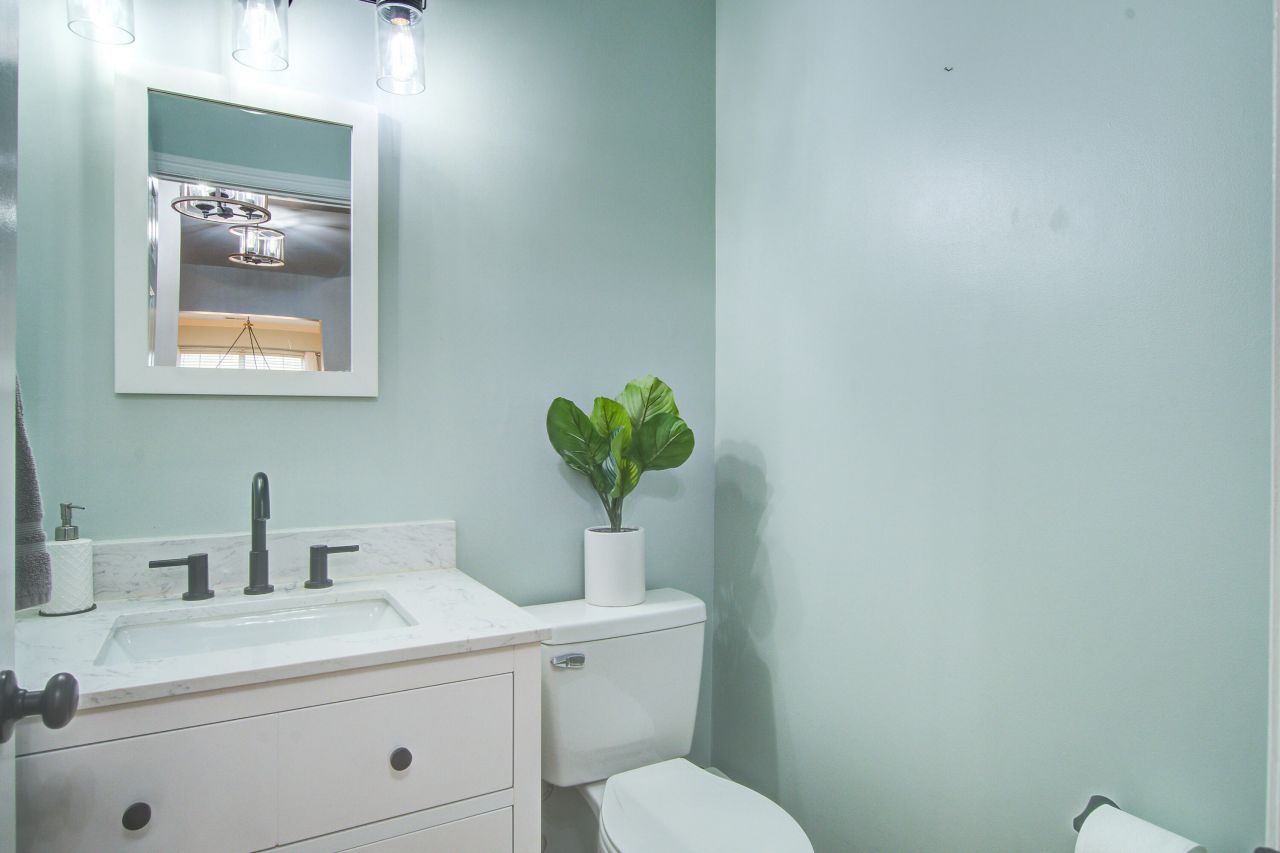 3242 Heathland Way Photo 23