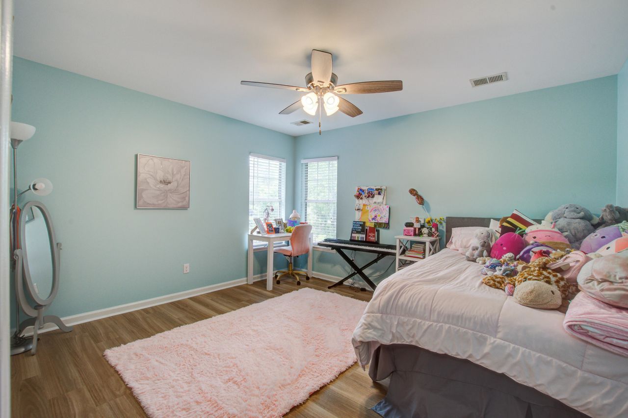 3242 Heathland Way Photo 33