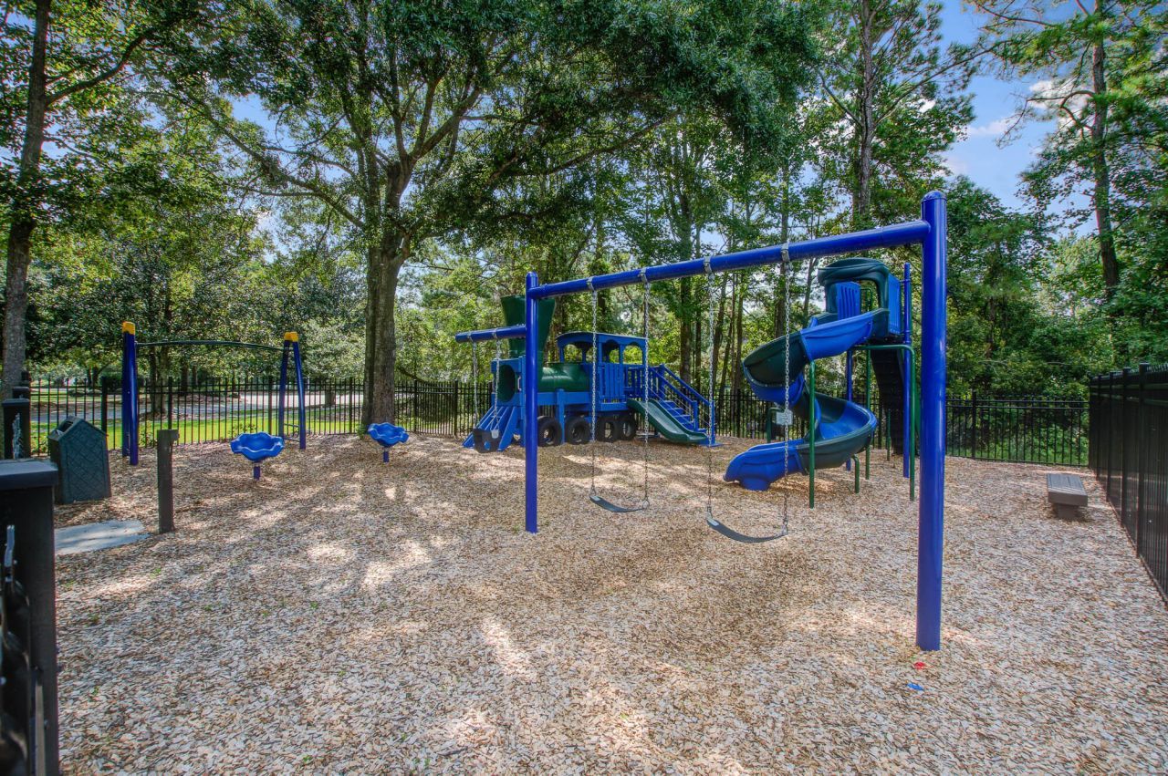 3242 Heathland Way Photo 44