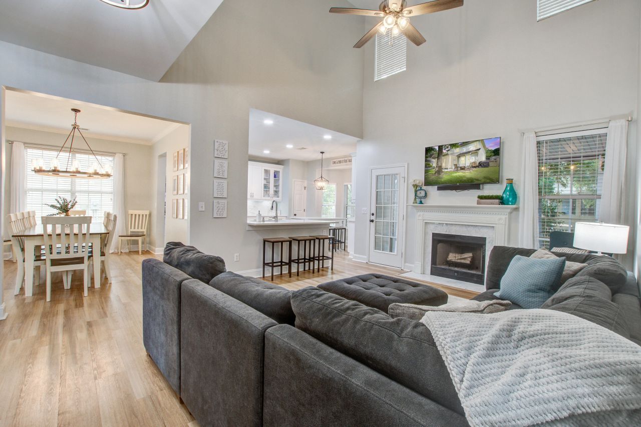 3242 Heathland Way Photo 7