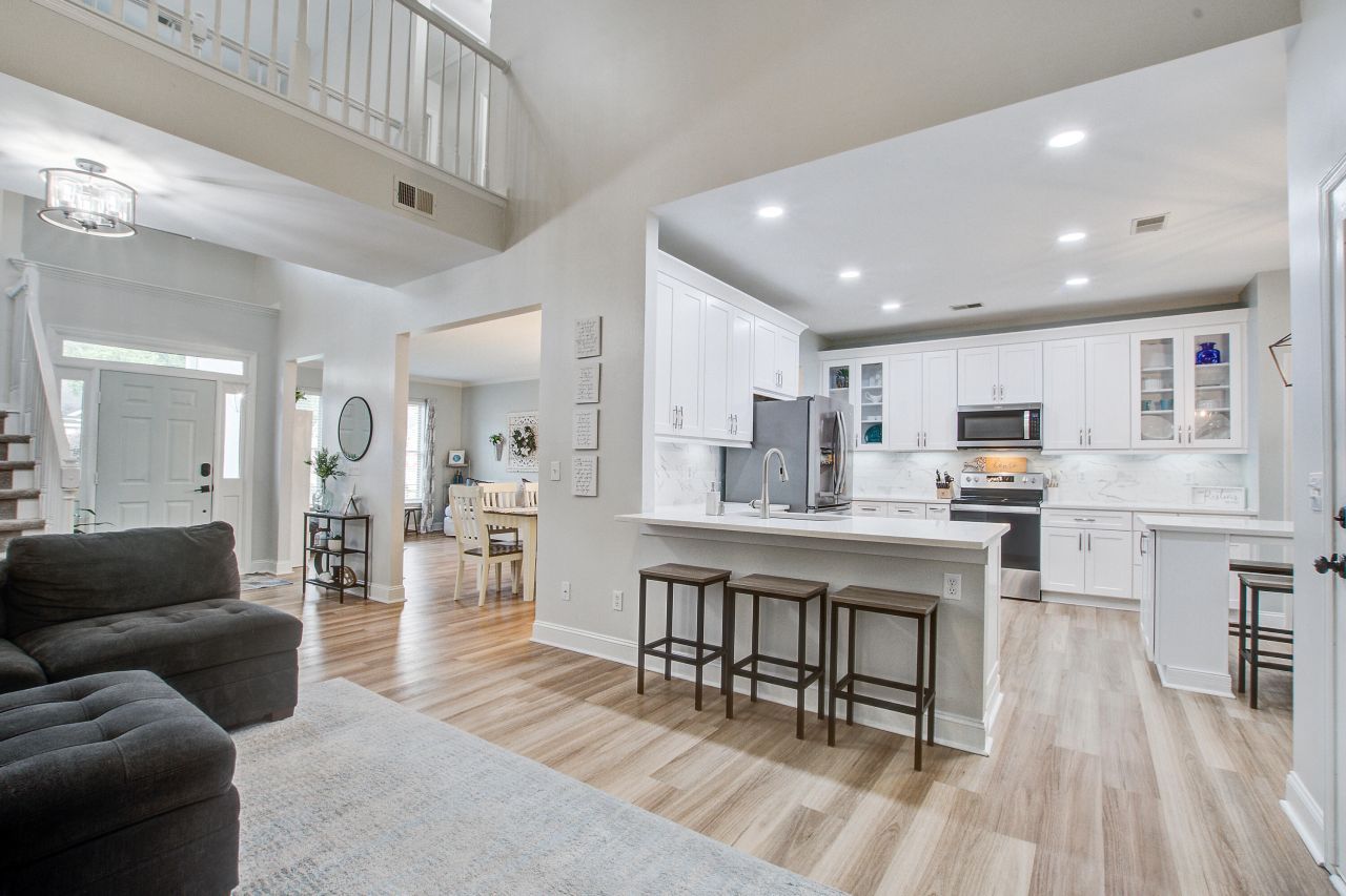 3242 Heathland Way Photo 9