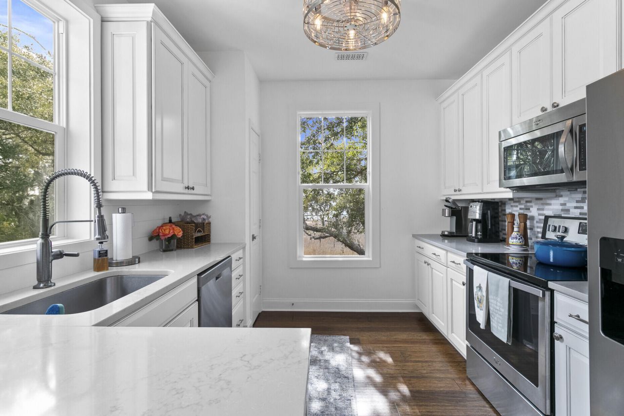 130 River Landing Drive Photo 6