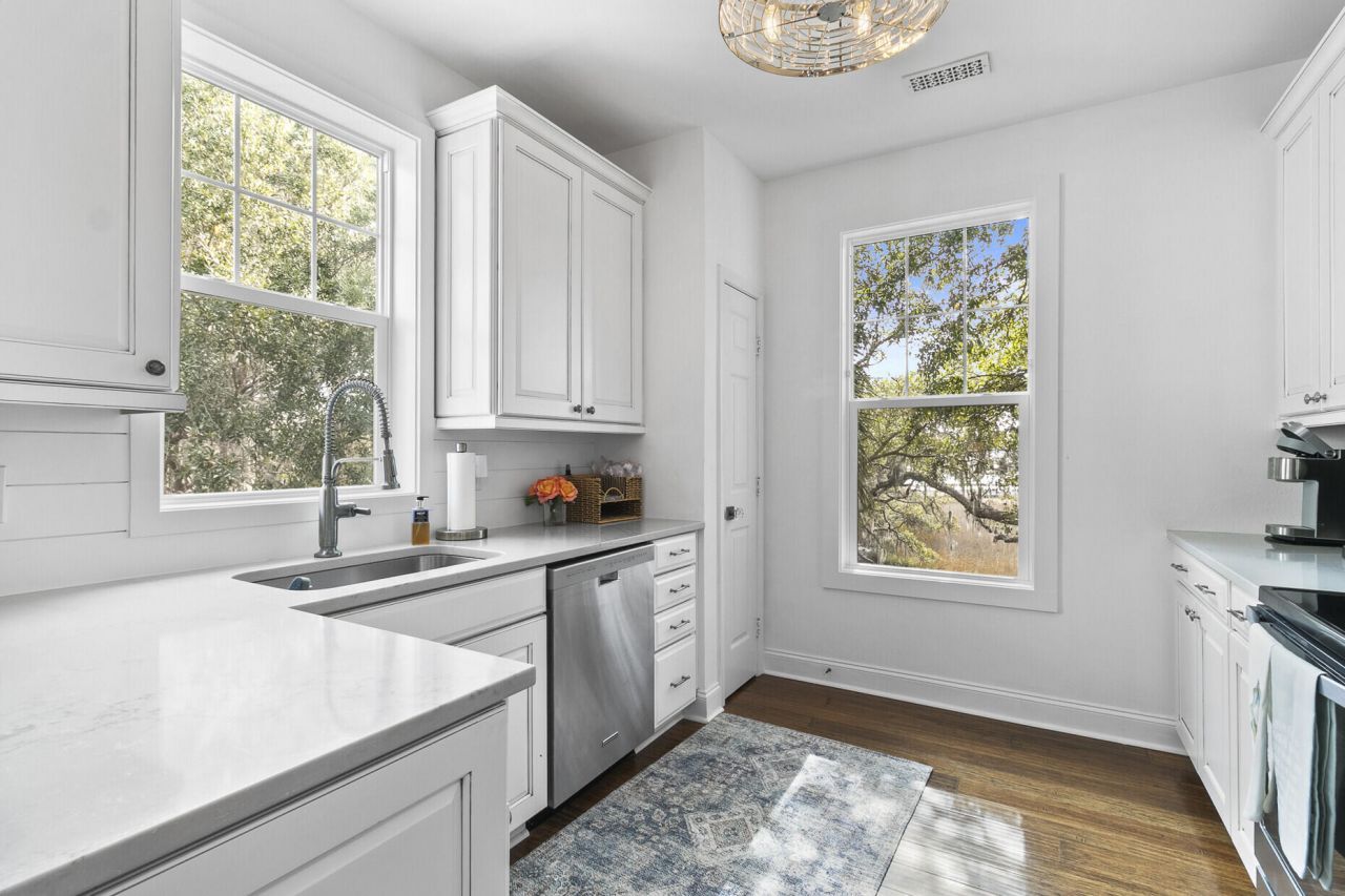 130 River Landing Drive Photo 7