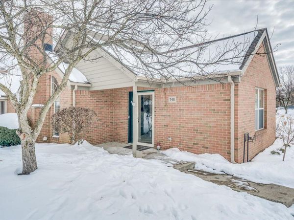 2411 Sportsman Drive, Grove City, OH 43123