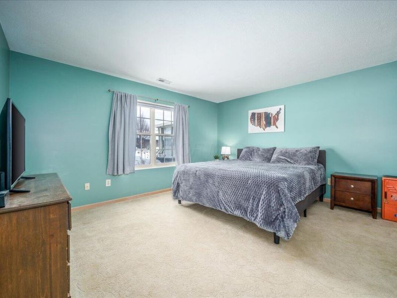 2411 Sportsman Drive, Grove City, OH 43123 Photo 16