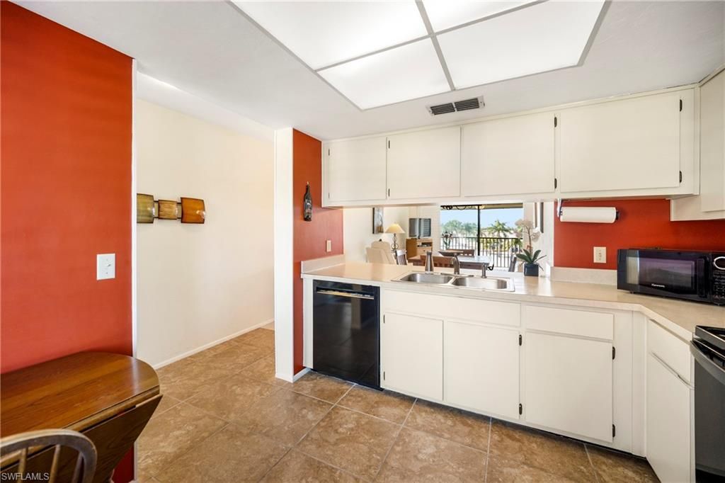11170 Caravel Cir, Unit 310, Fort Myers, FL 33908 Photo