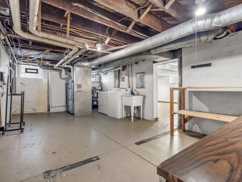 1565 Reid Avenue, Cincinnati, OH 45224 Photo 38