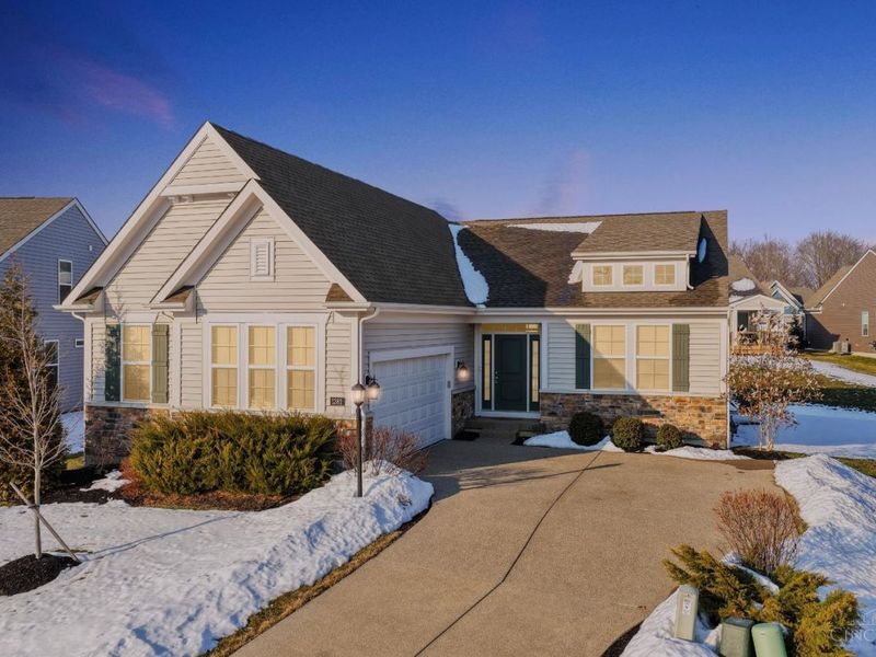 1382 Brookchase Circle, Hamilton Twp, OH 45039 Photo 2