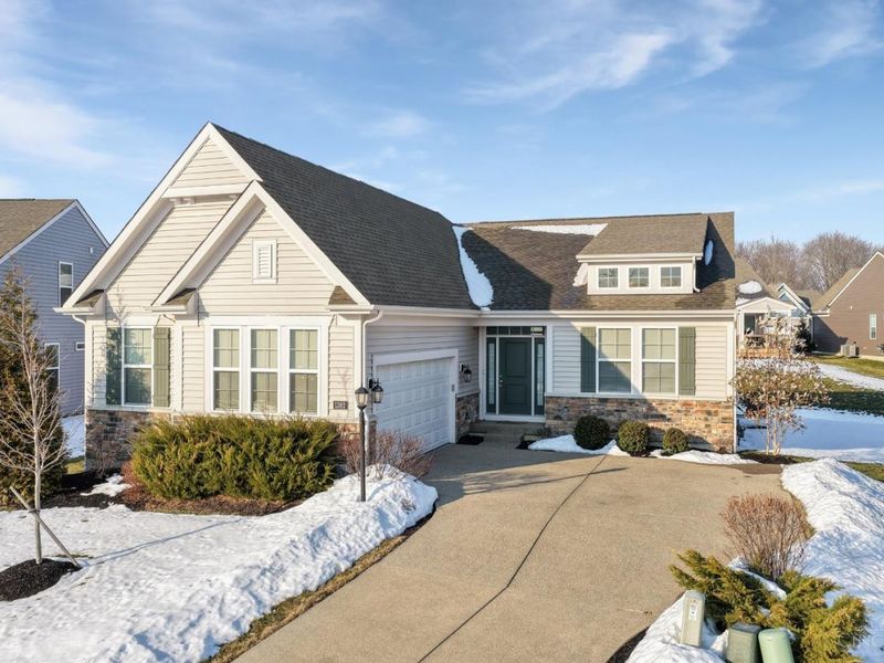 1382 Brookchase Circle, Hamilton Twp, OH 45039 Photo 3