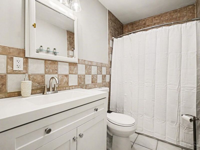 4304 Kugler Mill Road, Deer Park, OH 45236 Photo 16