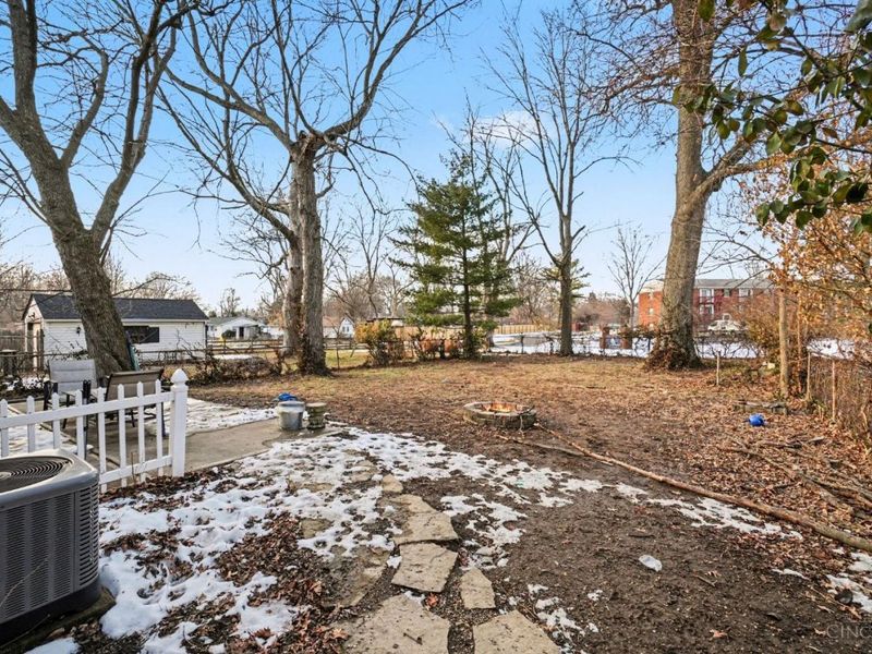 4304 Kugler Mill Road, Deer Park, OH 45236 Photo 24