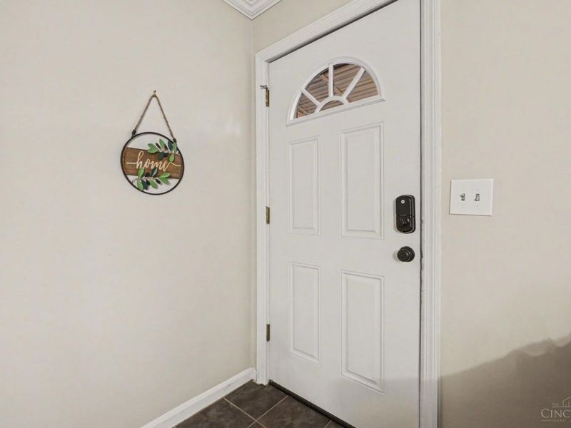 4304 Kugler Mill Road, Deer Park, OH 45236 Photo 4