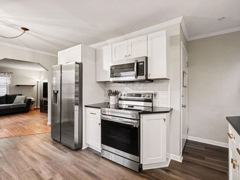 4304 Kugler Mill Road, Deer Park, OH 45236 Photo 8