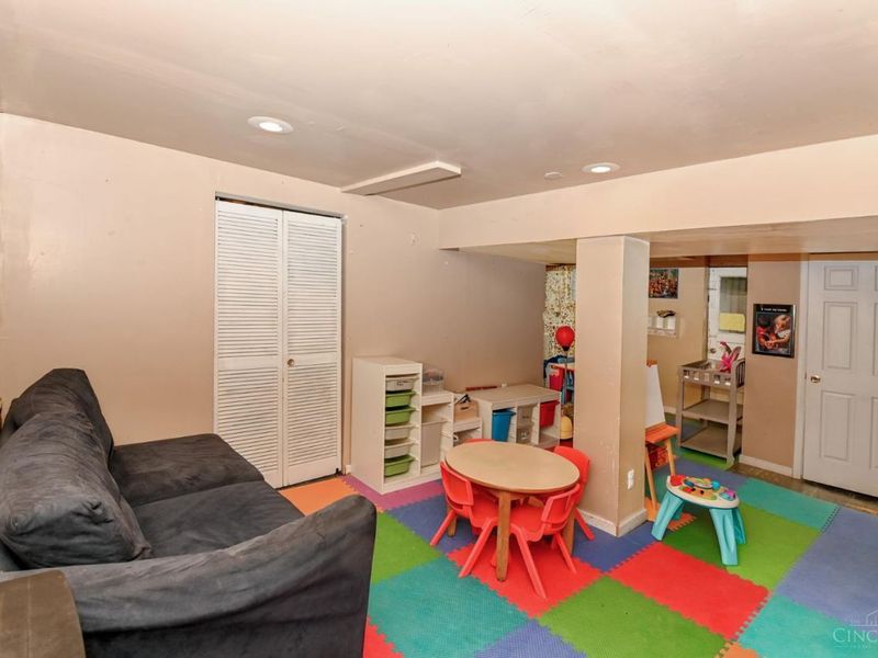 3921 Cedarwood, Cincinnati, OH 45213 Photo 14