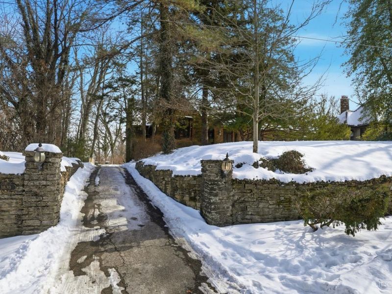 3870 Middleton Avenue, Cincinnati, OH 45220 Photo 3