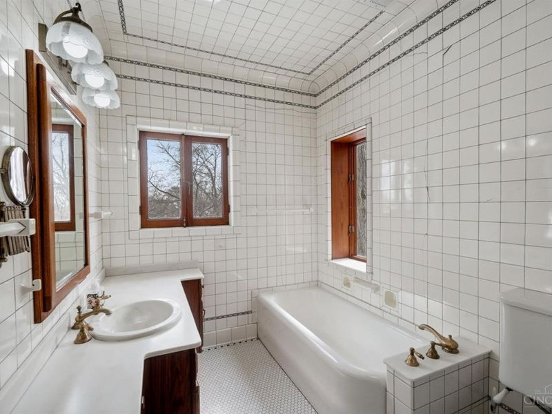 3870 Middleton Avenue, Cincinnati, OH 45220 Photo 42