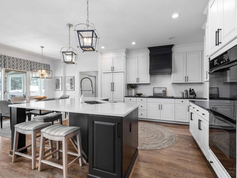 7097 Shawnee Hills Drive, Madeira, OH 45243 Photo 13