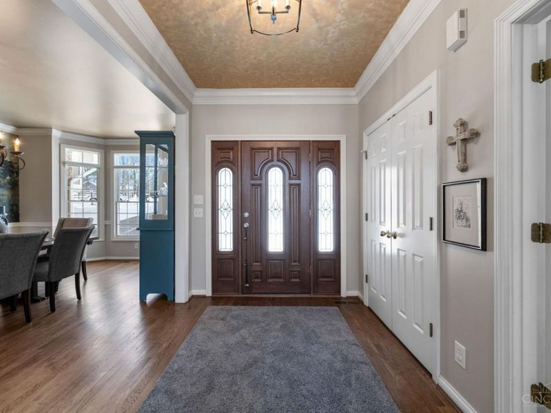 7097 Shawnee Hills Drive, Madeira, OH 45243 Photo 3