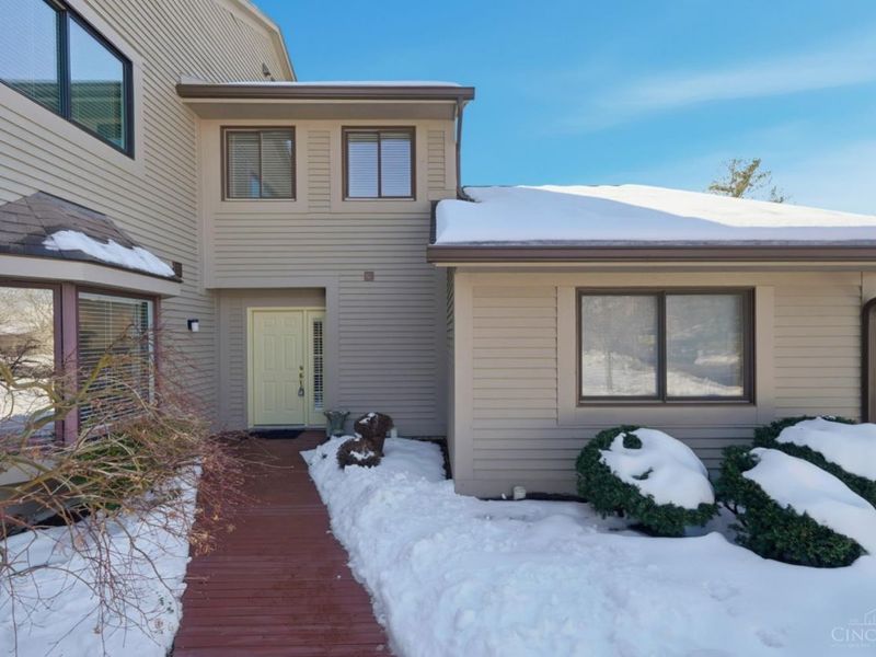 318 Miami Lakes Drive, Unit 9, Milford, OH 45150 Photo 2