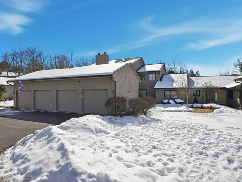 318 Miami Lakes Drive, Unit 9, Milford, OH 45150 Photo 3