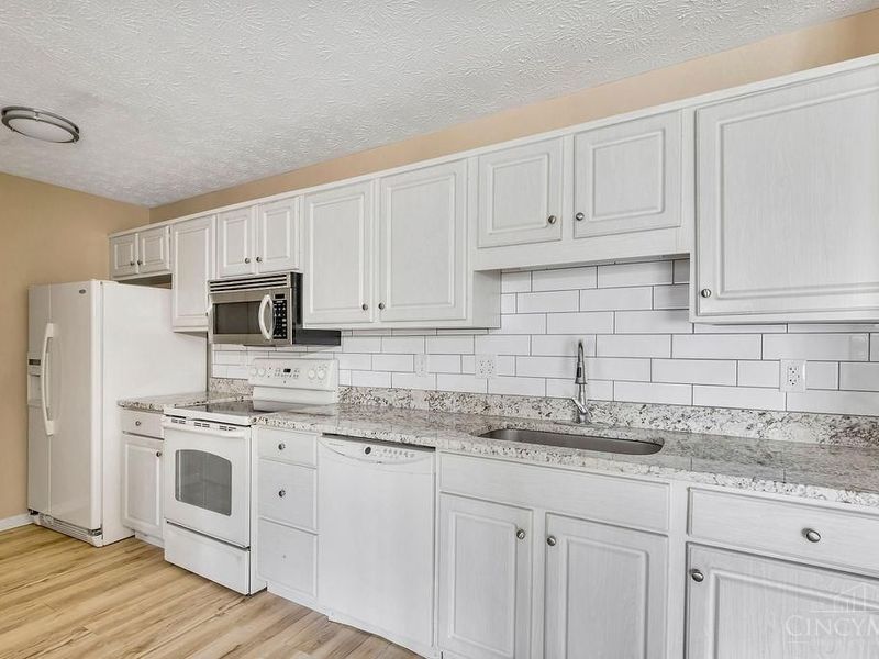 830 Carrington Place, Unit 102, Loveland, OH 45140 Photo 6