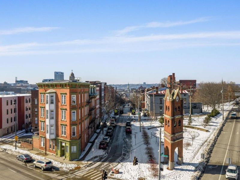 551 E Thirteenth Street, Unit 4, Cincinnati, OH 45202 Photo 3