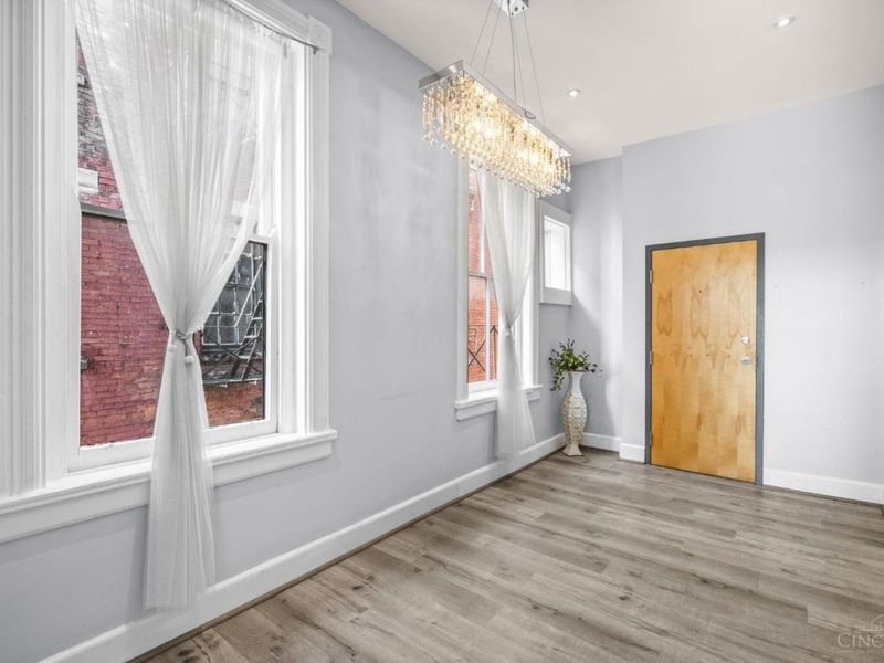 551 E Thirteenth Street, Unit 4, Cincinnati, OH 45202 Photo 5