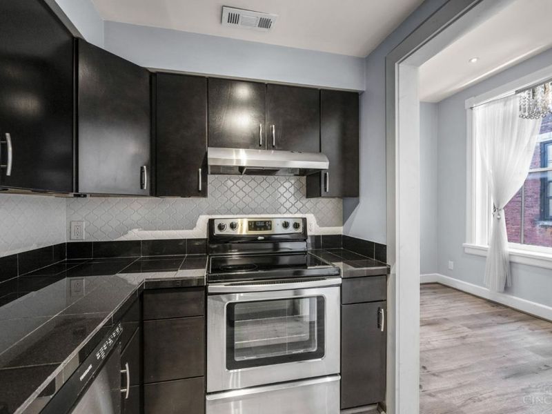 551 E Thirteenth Street, Unit 4, Cincinnati, OH 45202 Photo 7