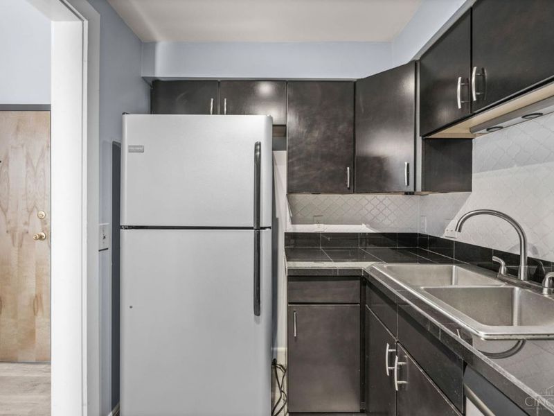 551 E Thirteenth Street, Unit 4, Cincinnati, OH 45202 Photo 8