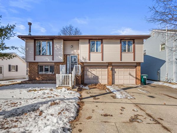 2175 N Summit Avenue, Decatur, IL 62526