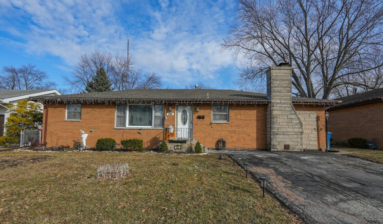 260 W Country Court, Bourbonnais, IL 60914 Main Photo