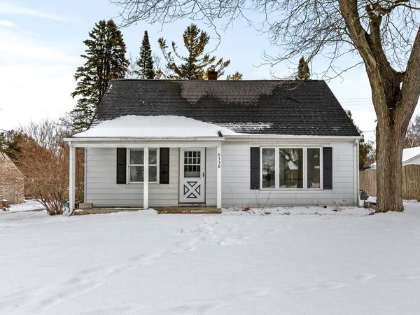 8338 N Whitney ROAD, Fox Point, WI 53217