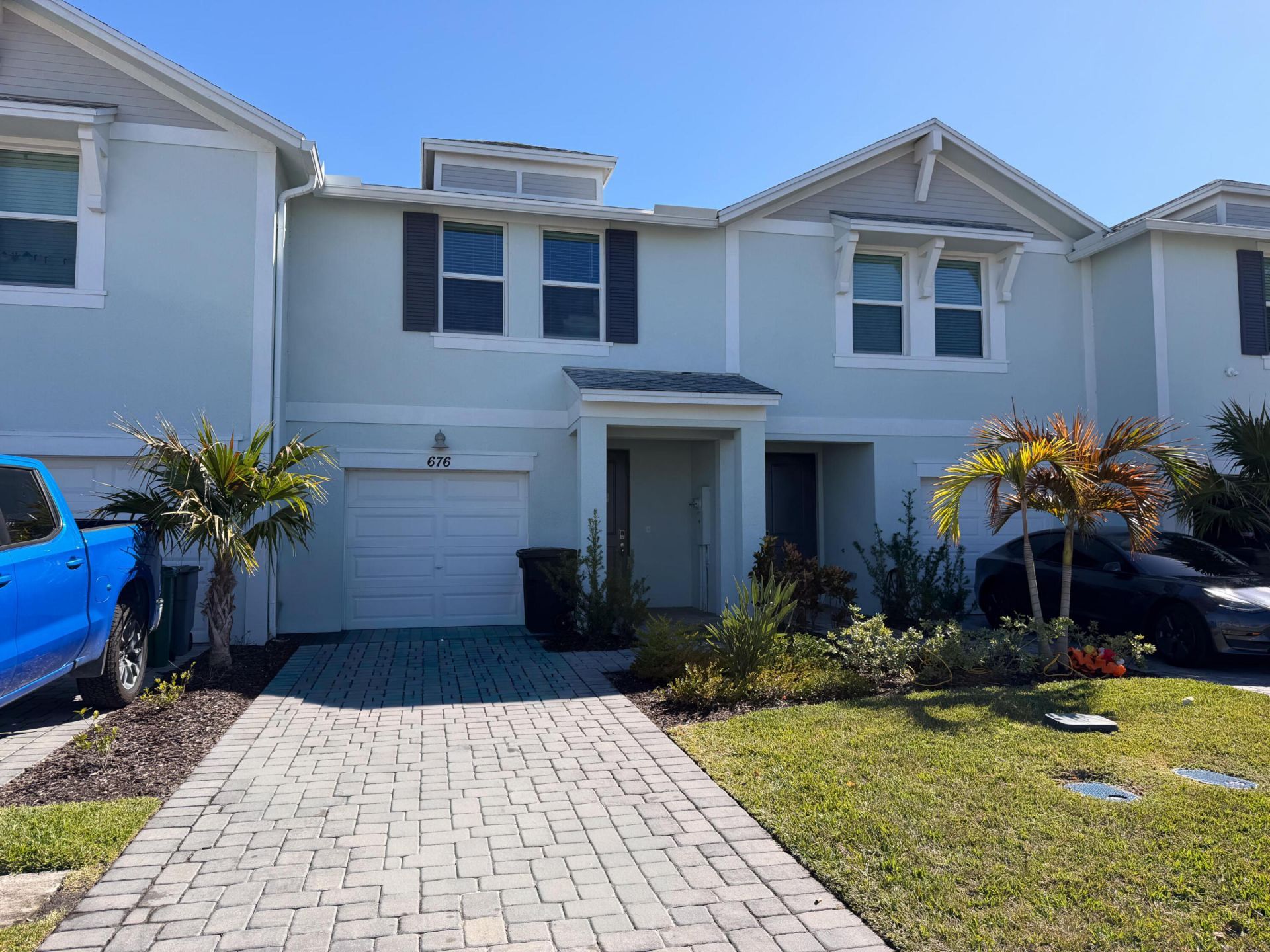 676 Salisbury Circle, Fort Pierce, FL 34982 Main Photo