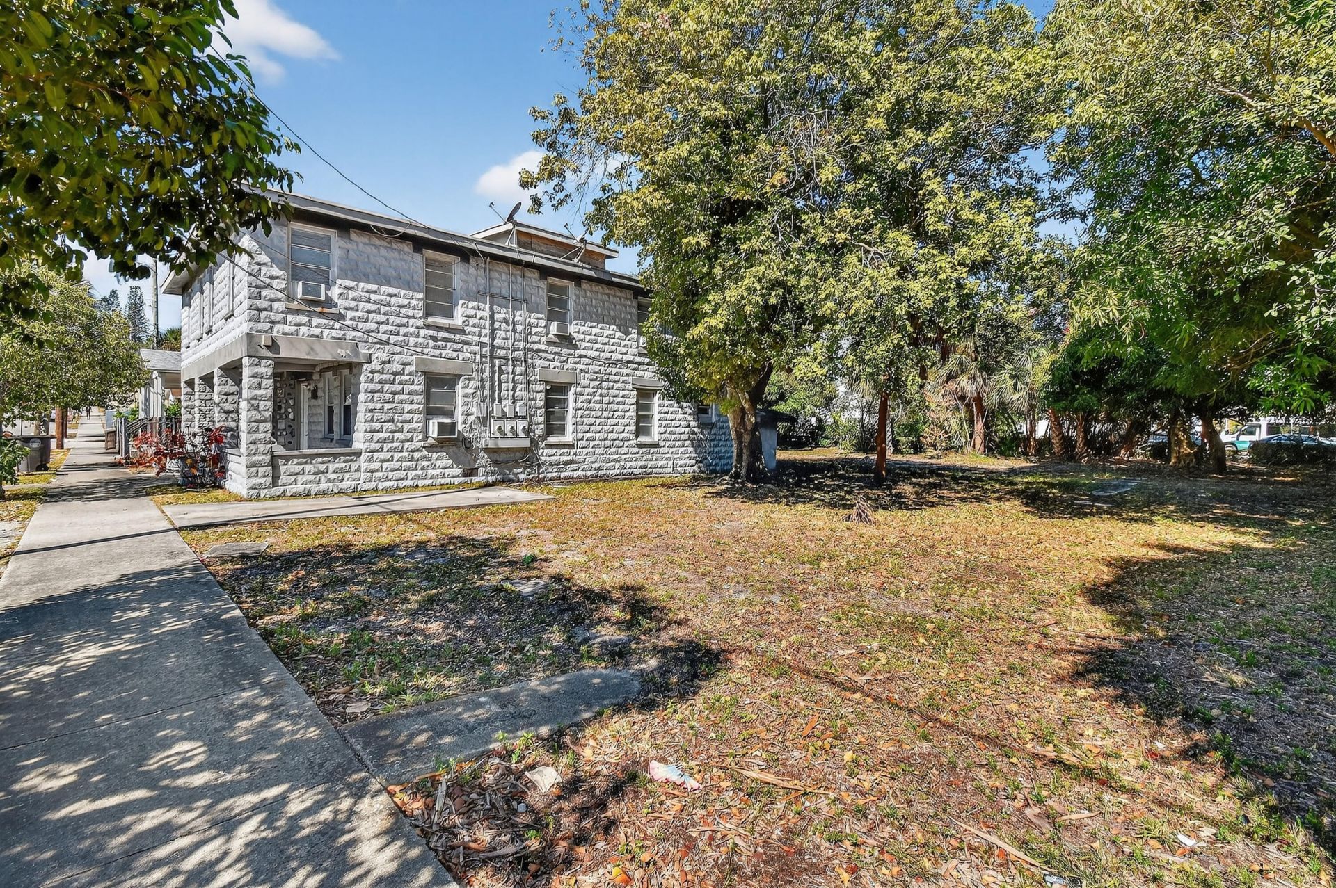 635 6th Street, West Palm Beach, FL 33401 Photo