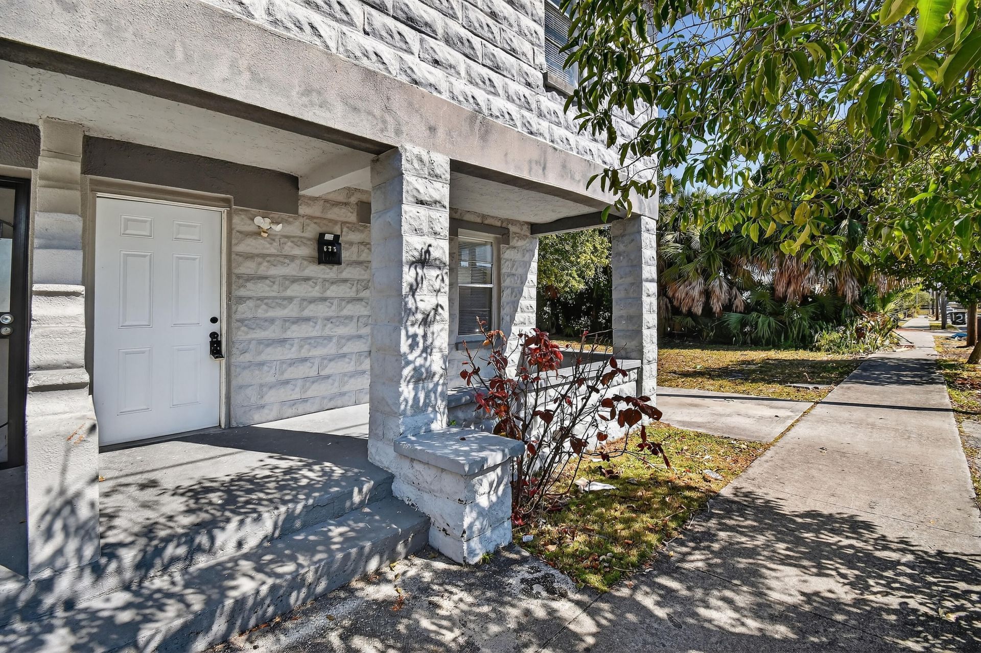 635 6th Street, West Palm Beach, FL 33401 Photo