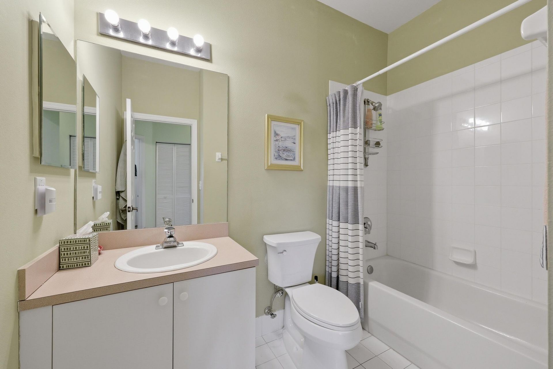 114 Lighthouse Cir, J, Tequesta, FL 33469 Photo